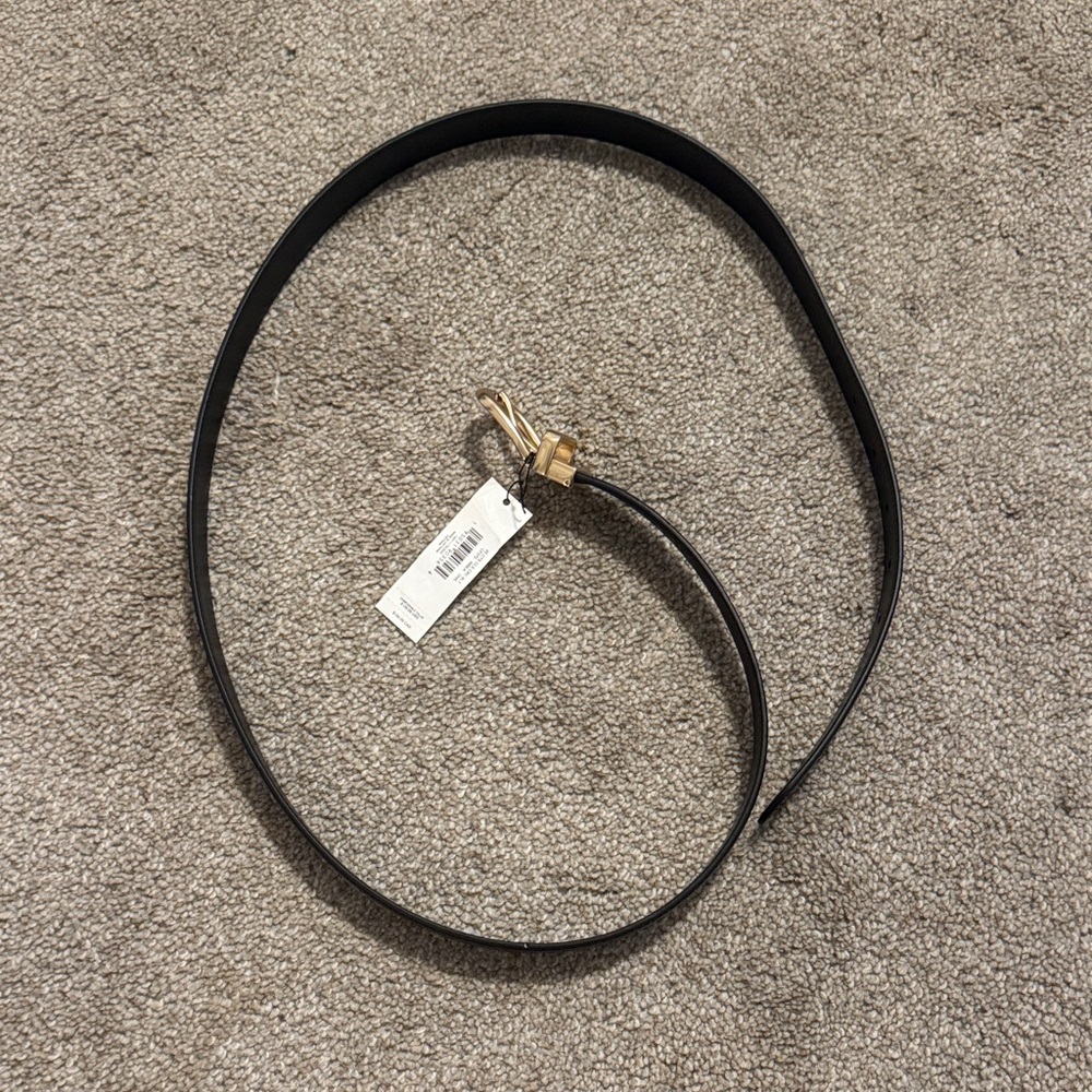 Elegant Coach reversible Black Leather Belt